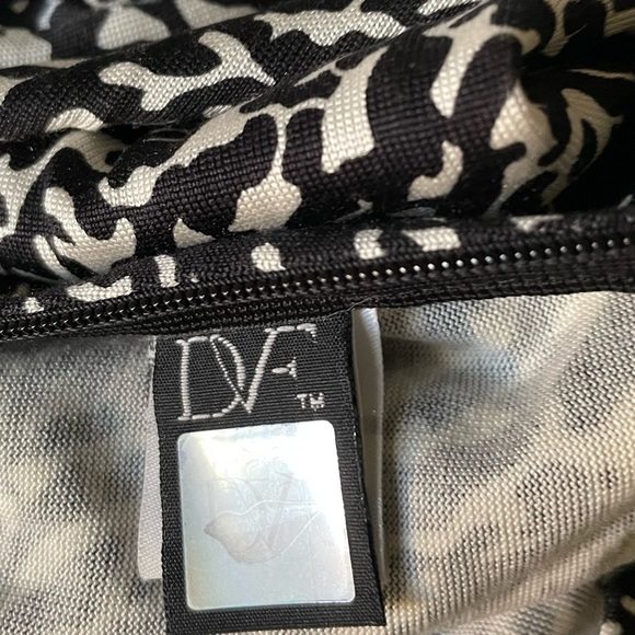 Diane Von Furstenberg Melodi Silk Jersey Surplice Neck Dress - Picture 5 of 9